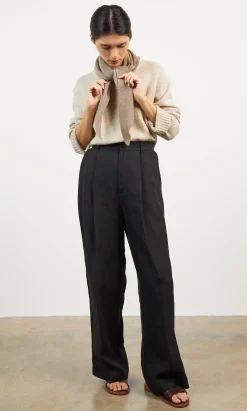 Brown Necktie><noscript><img width=