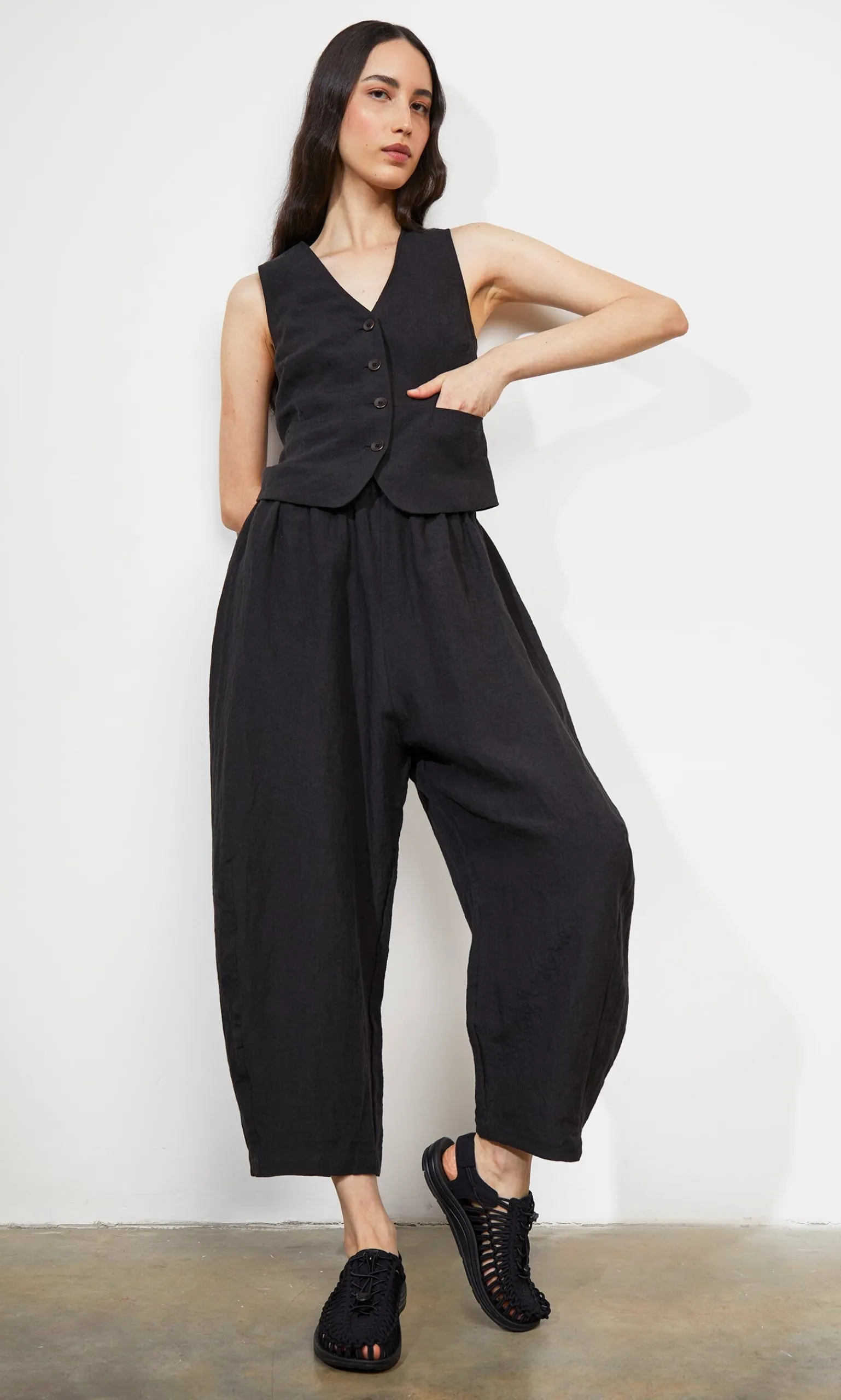 Butoni Pants - Black Linen>Plümo Studio Hot