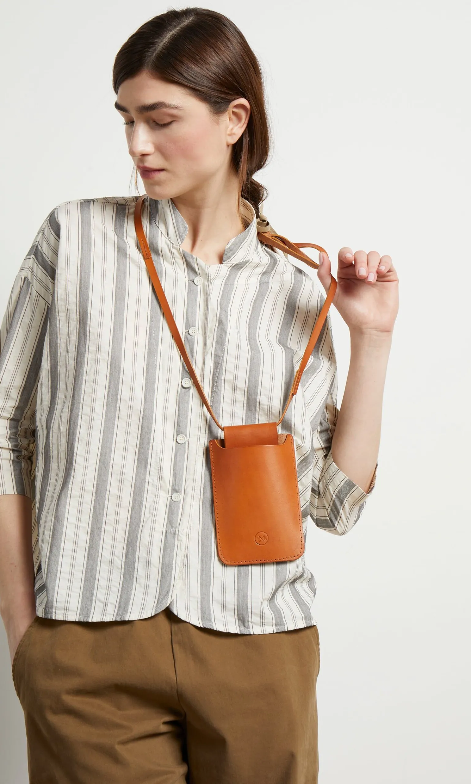 Phone Bag - Tan>Plümo Clearance