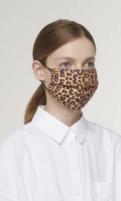 Pleated Face Mask & Pouch - Leopard Print><noscript><img width=