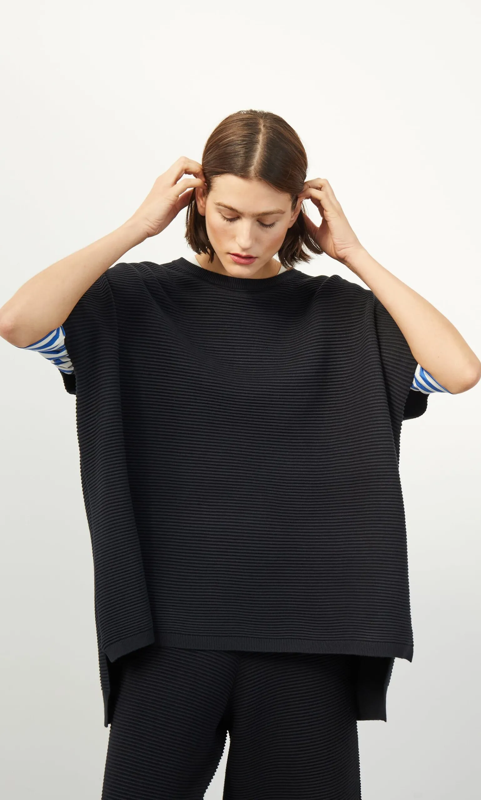 Sleeveless Jack - Black>Plümo Studio Discount