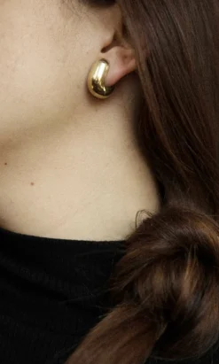 Sofia Huggie Hoops><noscript><img width=